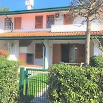 Feriehus Villaggio Danubio *